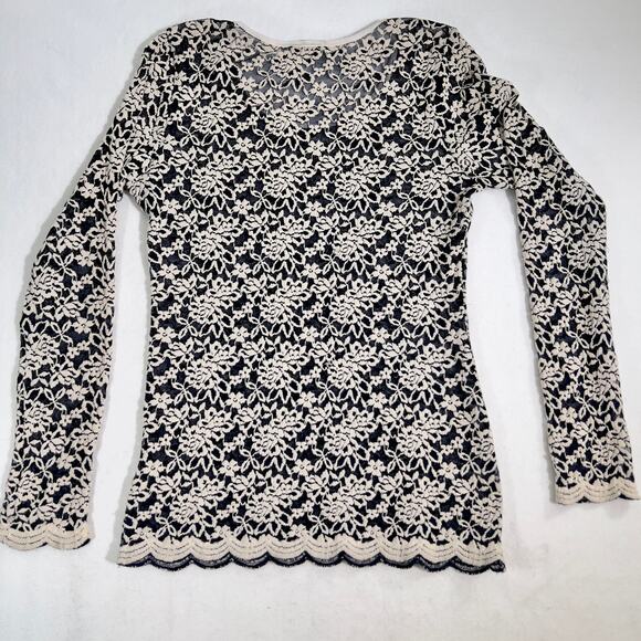 Urvana Blouse White Floral Embroidery Over Black Lace Scalloped Hem Cuffs - Picture 3 of 10